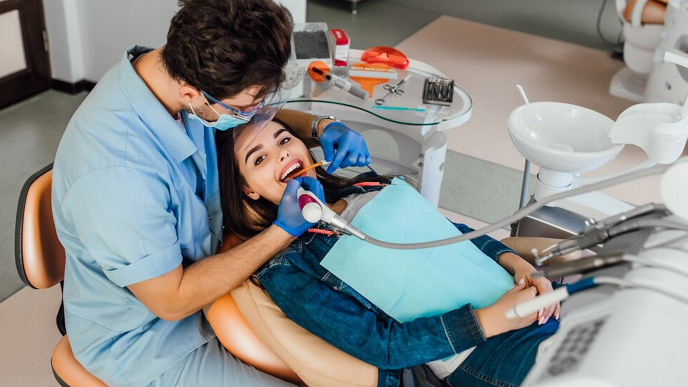 5 головних переваг професійного відбілювання зубів